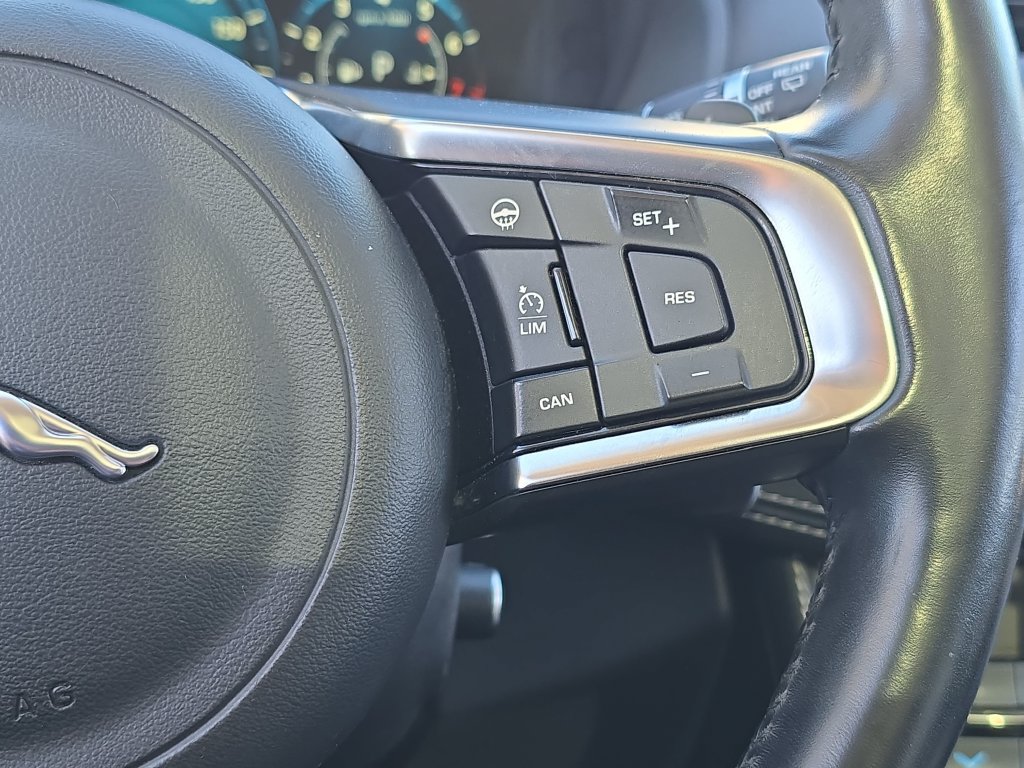 Used 2017 Jaguar F-PACE R-Sport AWD/4WD image 21