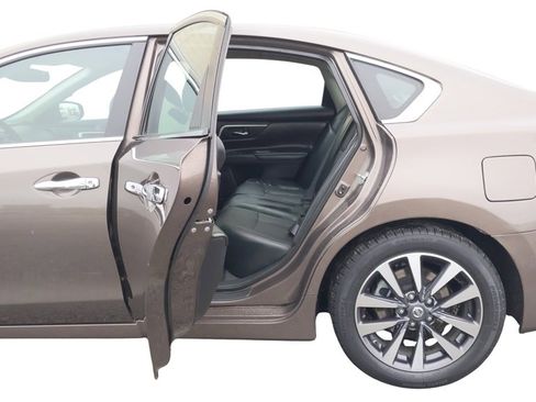 Used 2017 Nissan Altima 2.5 SL image 30