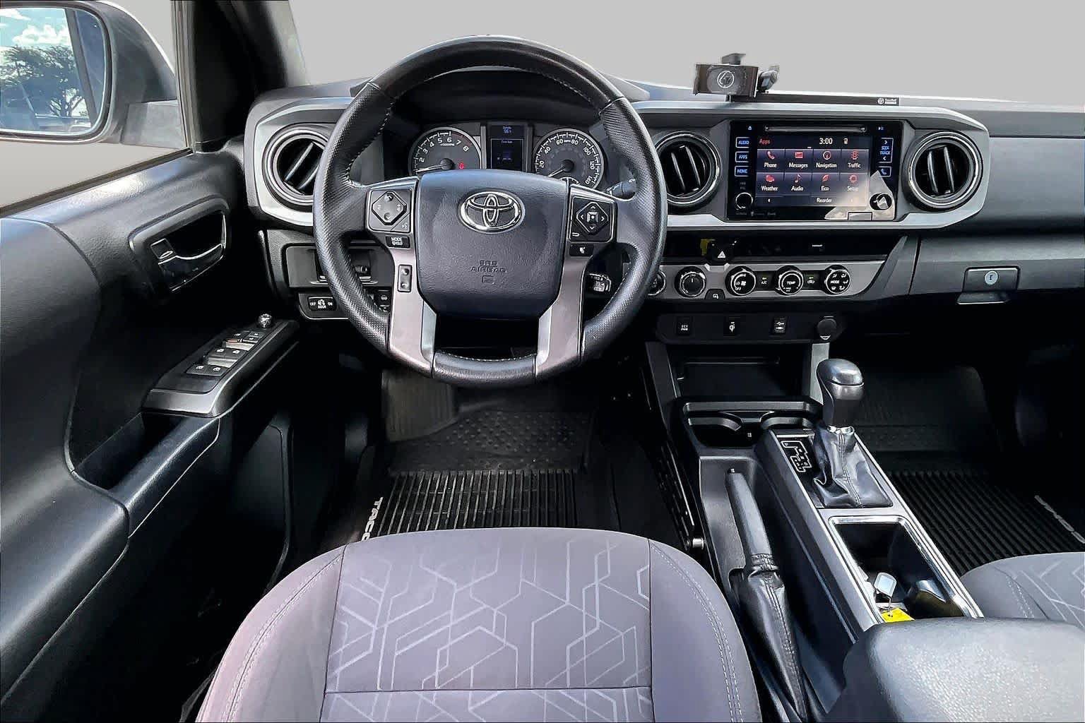 Used 2017 Toyota Tacoma TRD Off-Road w/ Tow Package (A/T) AWD/4WD image 6