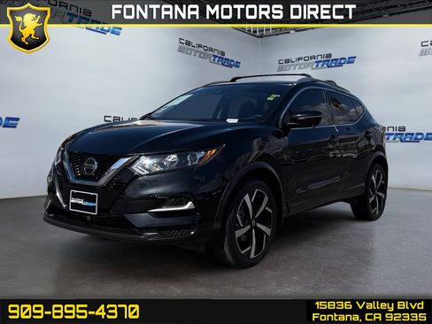 Used 2022 Nissan Rogue Sport SL FWD image 1