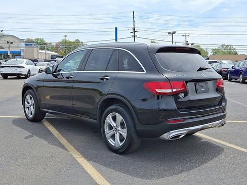 Used 2018 Mercedes-Benz GLC 300 4MATIC image 4