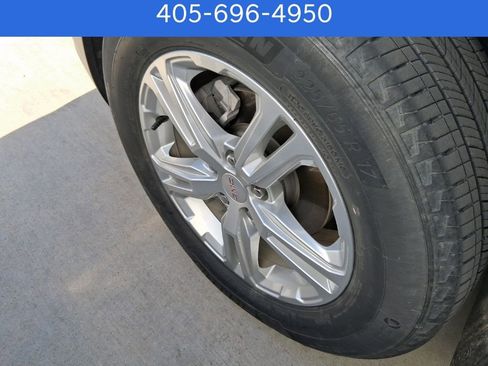 Used 2022 GMC Terrain SLE image 8