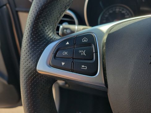 Used 2019 Mercedes-Benz GLC 300 image 25
