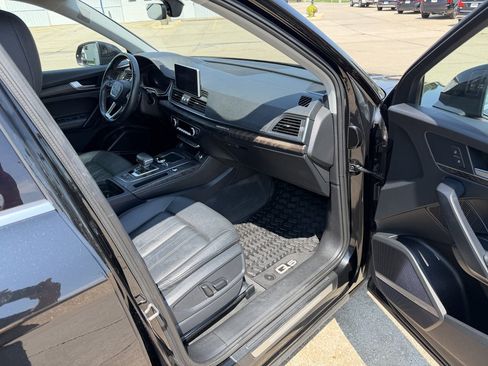 Used 2019 Audi Q5 2.0T Premium Plus w/ Premium Plus Package AWD/4WD image 21