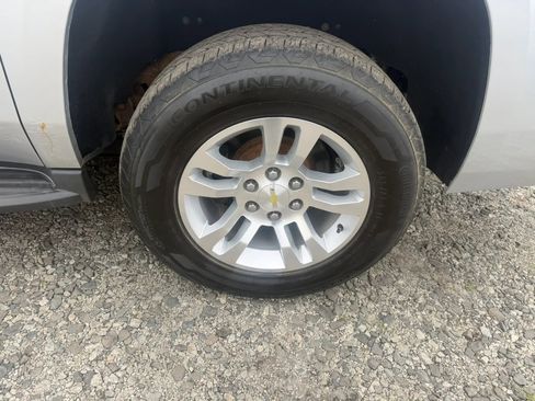 Used 2015 Chevrolet Suburban LT AWD/4WD image 9