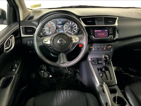 Used 2016 Nissan Sentra SV image 6