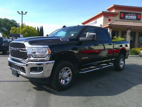 Used 2024 RAM 2500 Big Horn w/ Bed Utility Group image 2