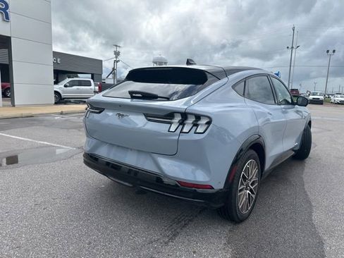 Used 2024 Ford Mustang Mach-E Premium AWD/4WD image 18