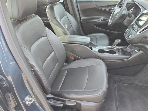 Certified 2020 Chevrolet Malibu LT w/ Leather Package image 29