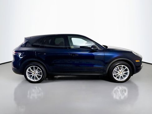Used 2021 Porsche Cayenne image 11