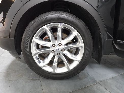 Used 2015 Ford Explorer Limited w/ Equipment Group 301A AWD/4WD image 36