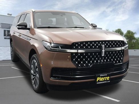 New 2026 Lincoln Navigator L Black Label AWD/4WD image 6