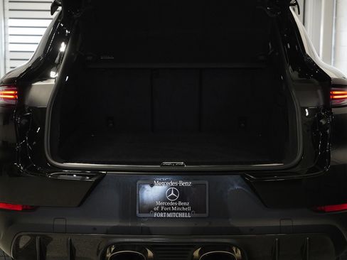 Used 2025 Porsche Cayenne Turbo GT image 35