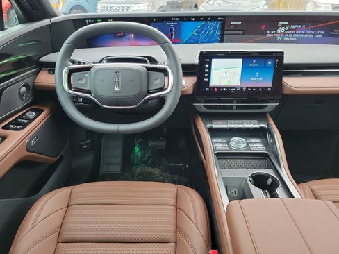 New 2026 Lincoln Nautilus Reserve image 12