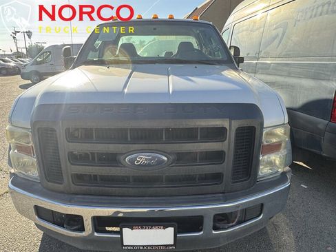 Used 2008 Ford F550 2WD Super Cab Super Duty image 2