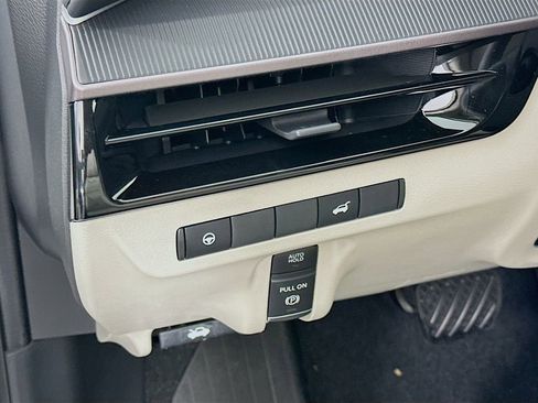 New 2026 Nissan Murano SV image 14