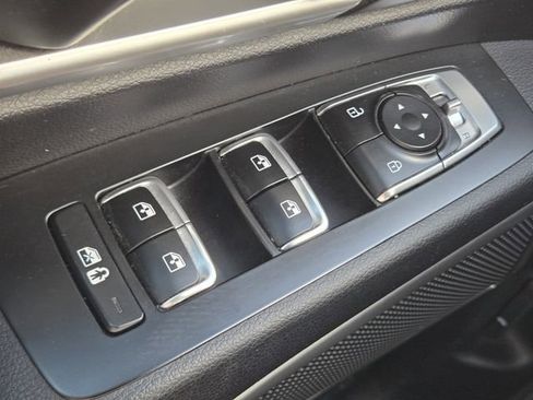 Used 2022 Kia Telluride S FWD image 33