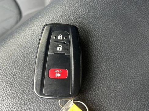 Used 2023 Toyota RAV4 XLE FWD image 23