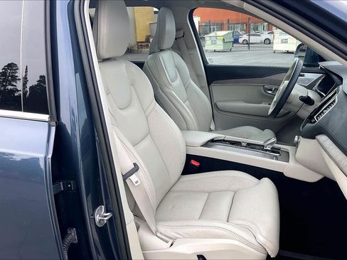 Used 2023 Volvo XC90 T8 Ultimate w/ Protection Package Premier image 10