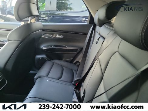 Used 2023 Genesis GV70 2.5T AWD/4WD image 7