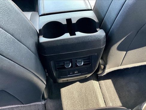Used 2025 GMC Canyon Denali AWD/4WD image 27