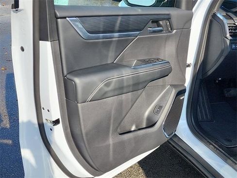 New 2026 GMC Acadia Elevation w/ Super Cruise Package image 11