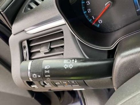 Used 2017 Chevrolet Impala LT w/ Convenience Package image 18