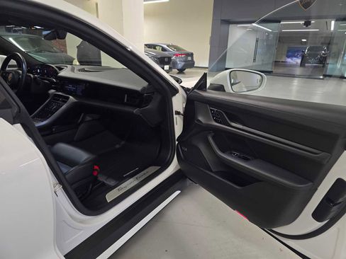 Used 2020 Porsche Taycan Turbo image 13
