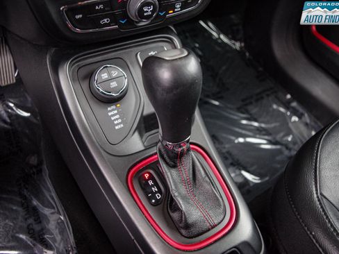 Used 2020 Jeep Compass Trailhawk AWD/4WD image 18
