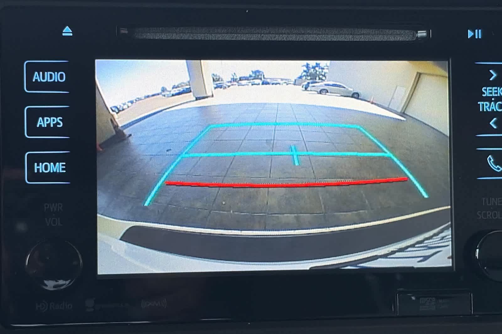 Used 2016 Toyota Sienna XLE w/ XLE Navigation Package FWD image 22
