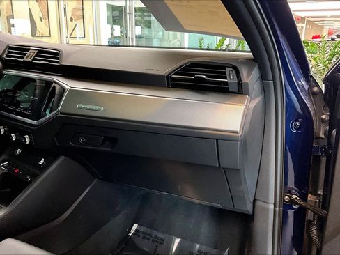 Certified 2025 Audi Q3 2.0T Premium w/ Convenience Package image 19
