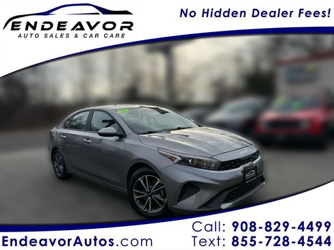 Used 2022 Kia Forte LXS image 1