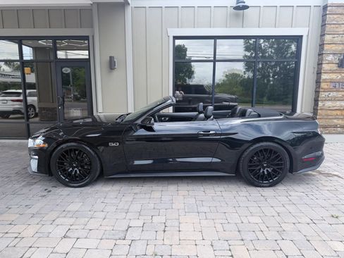 Used 2018 Ford Mustang GT Premium w/ GT Performance Package RWD image 33