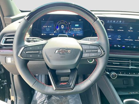 Used 2026 Chevrolet Traverse RS w/ LPO, Floor Liner Package AWD/4WD image 11