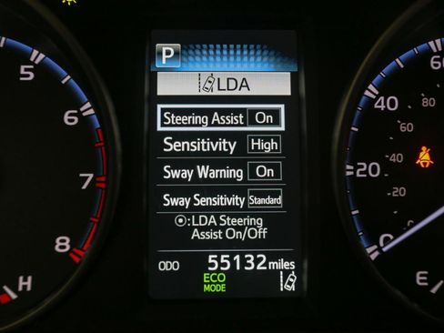 Used 2017 Toyota RAV4 XLE image 36