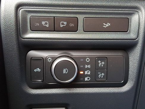 Certified 2022 Ford F150 XLT w/ Equipment Group 302A High image 26