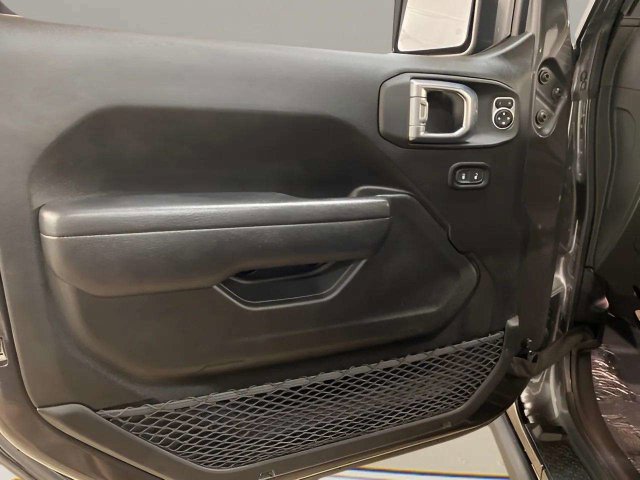 Used 2023 Jeep Wrangler Unlimited Rubicon 4xe AWD/4WD image 26
