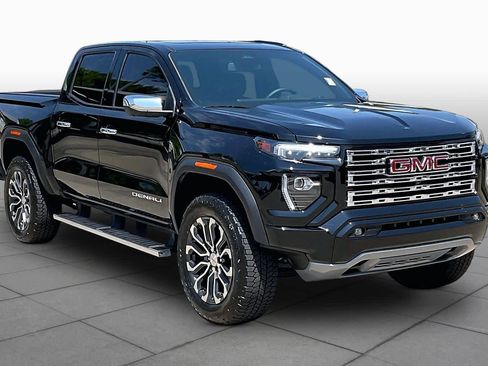 Used 2025 GMC Canyon Denali AWD/4WD image 3