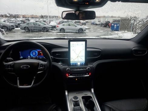 Used 2020 Ford Explorer ST w/ ST Street Pack image 25