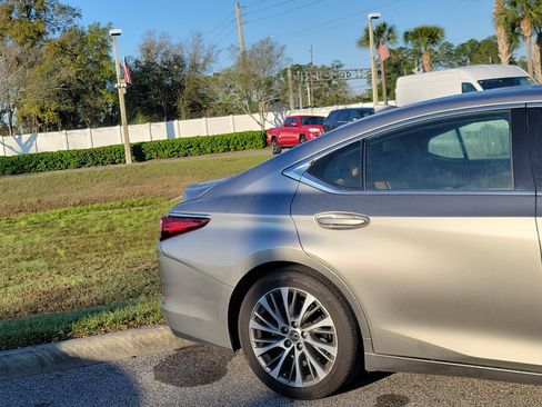 Used 2020 Lexus ES 350 w/ Premium Package image 9