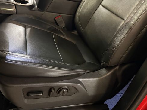 Used 2020 Chevrolet Silverado 2500 LTZ w/ LTZ Convenience Package image 36