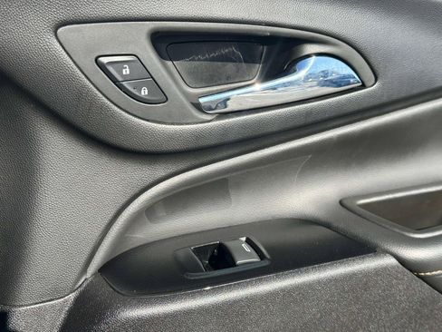 Certified 2024 Chevrolet Equinox Premier image 28