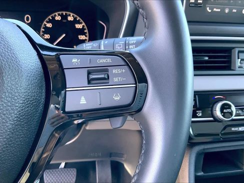 Used 2025 Honda Pilot EX-L image 22