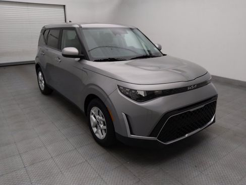 Used 2023 Kia Soul LX w/ Option Group 015 FWD image 13