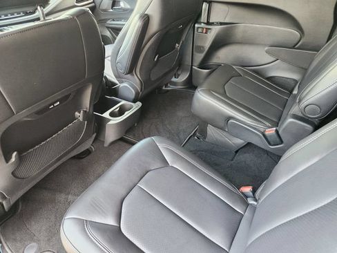 New 2026 Chrysler Pacifica Select w/ S Appearance Package AWD/4WD image 22