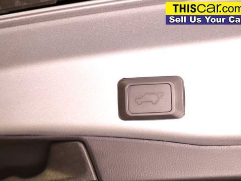 Used 2022 Toyota RAV4 XLE w/ Convenience Package AWD/4WD image 32