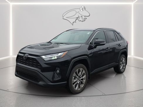 Used 2024 Toyota RAV4 XLE Premium image 3