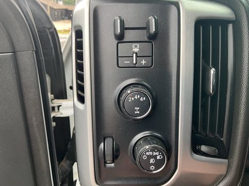 Used 2018 GMC Sierra 2500 SLT w/ Duramax Plus Package AWD/4WD image 35