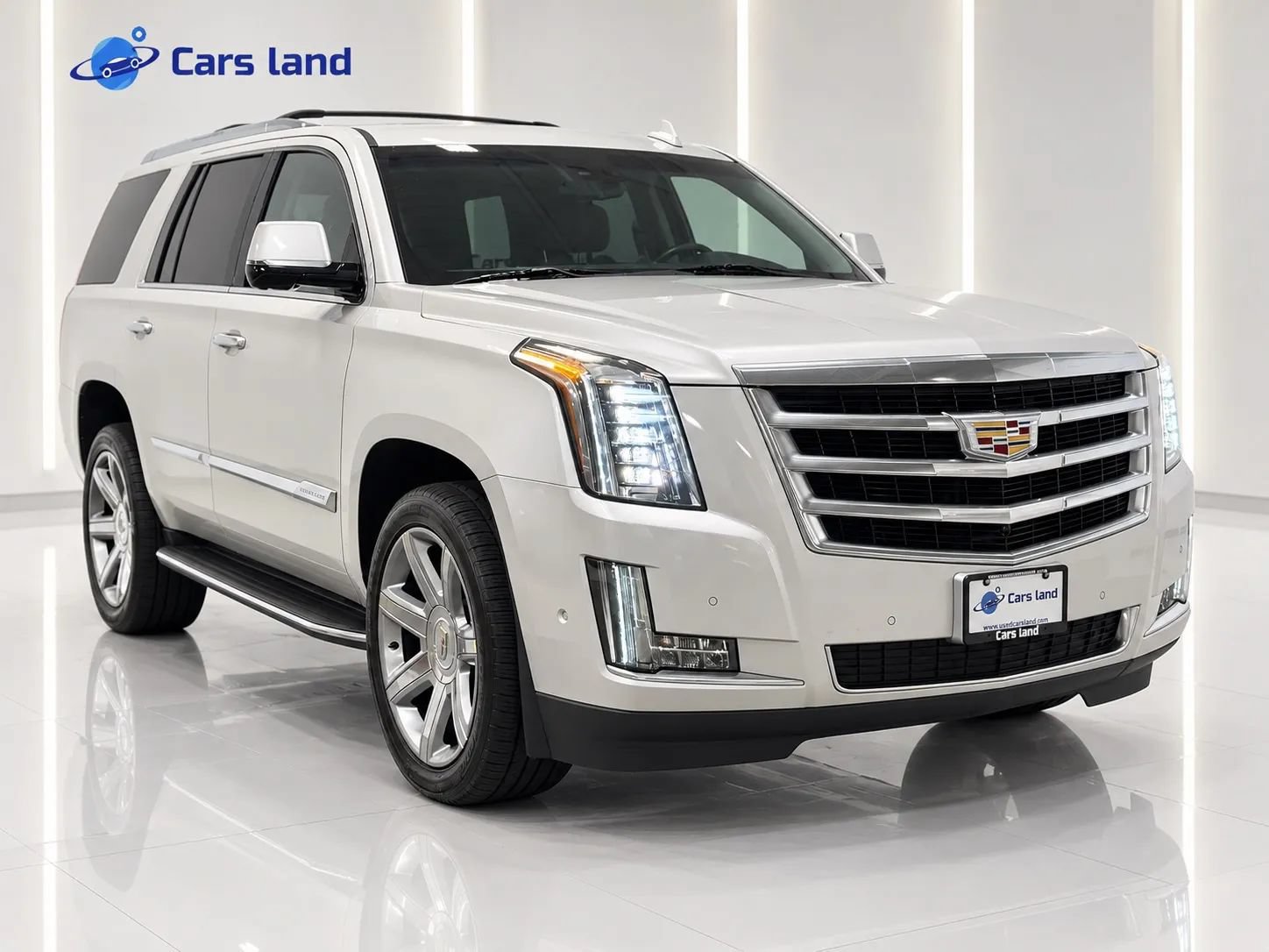Used 2017 Cadillac Escalade Luxury AWD/4WD image 1