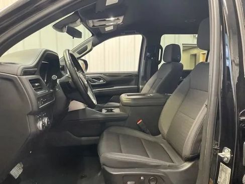 Used 2023 GMC Yukon XL SLE AWD/4WD image 11